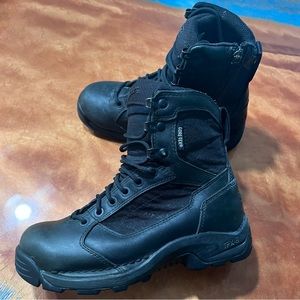 Danner Striker Torrent Gortex 6” Leather Side zip boots size 4.5